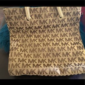 Michael kors purse